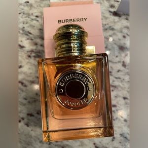 Burberry goddess perfume. New and Never been used. 50 ml.